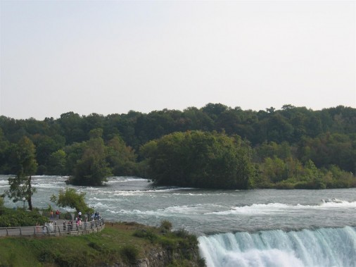 Niagara vízesés: itt érkezik a víz, hogy zuhanyjon Niagara vízesés: itt érkezik a víz, hogy zuhanyjon